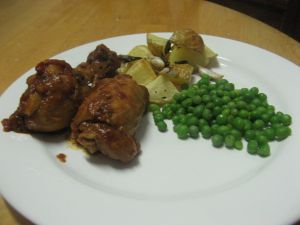 Chicken cacciatore, potatoes and peas